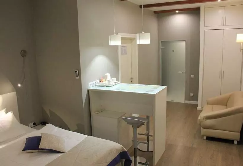 ホテル Guest House Five Evenings