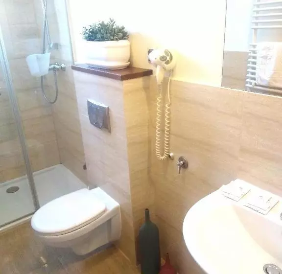 Hotelli American House Hennela