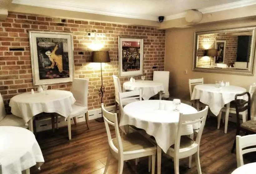 Hotelli American House Hennela