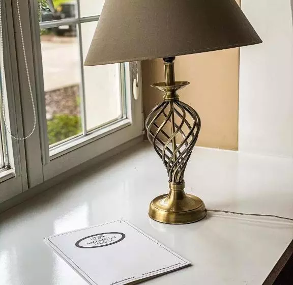 Hotelli American House Hennela