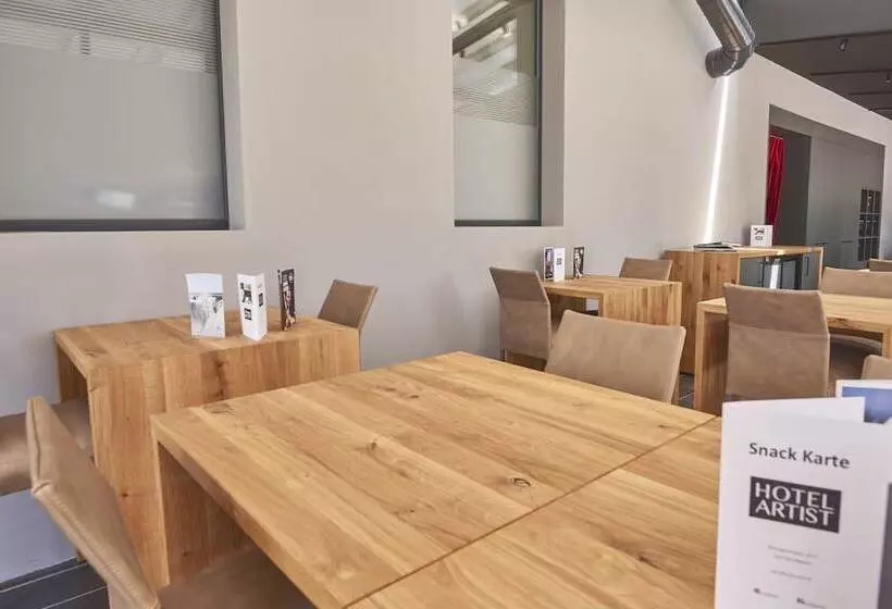 בית מלון כפרי Artist