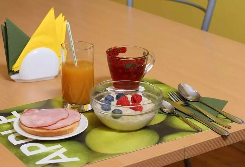 ホテル Guest Rooms Nevsky 150