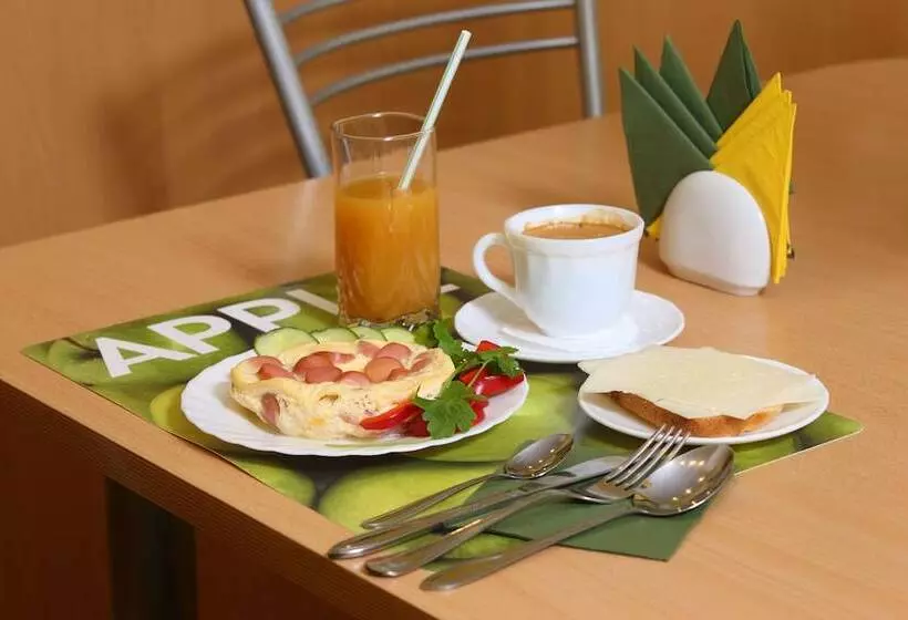 ホテル Guest Rooms Nevsky 150