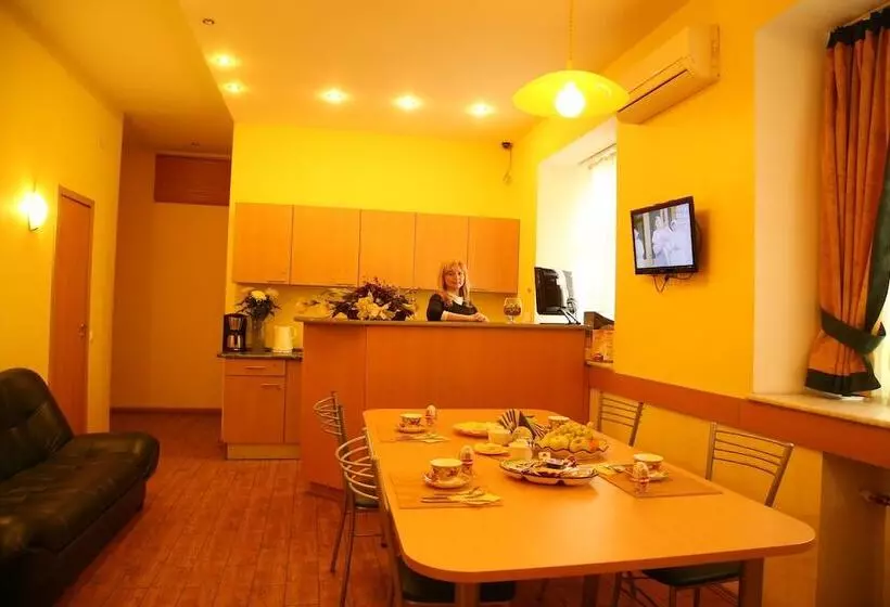 ホテル Guest Rooms Nevsky 150