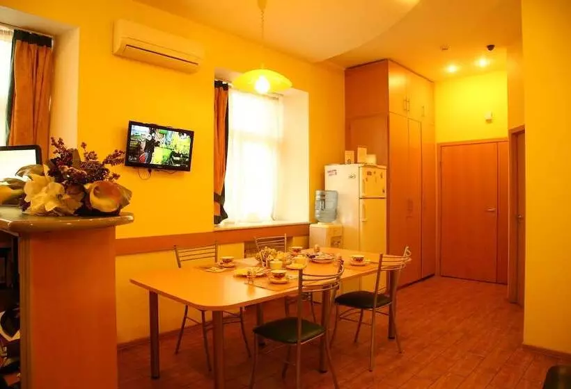 ホテル Guest Rooms Nevsky 150