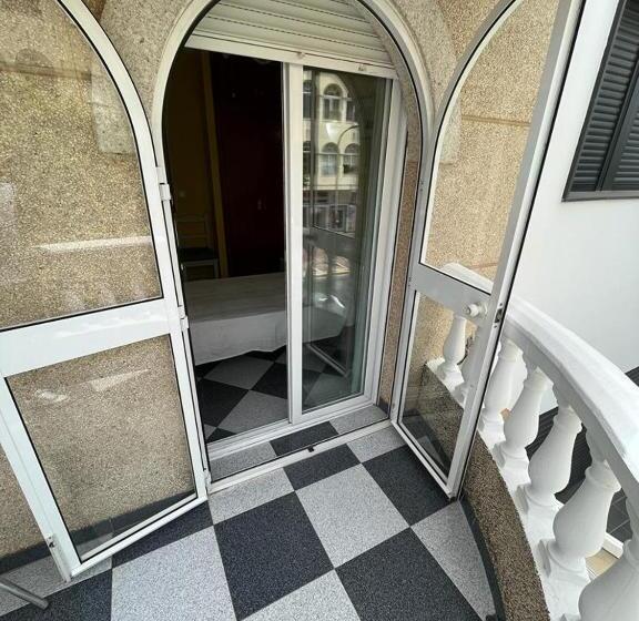 Отель Hostal Restaurante La Giralda