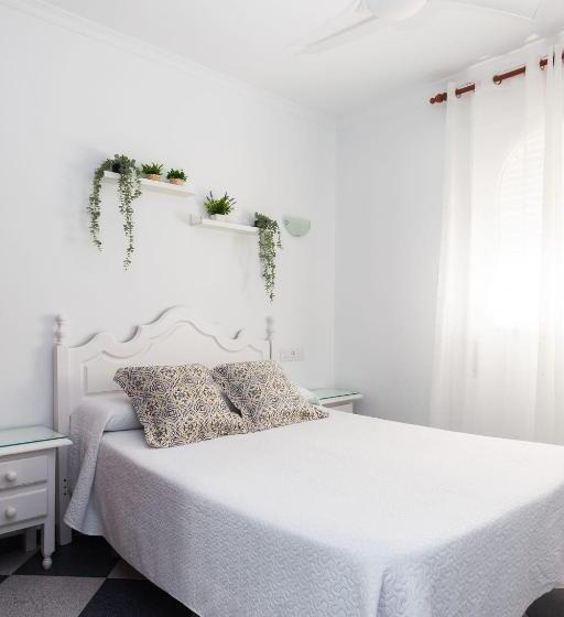 Отель Hostal Restaurante La Giralda