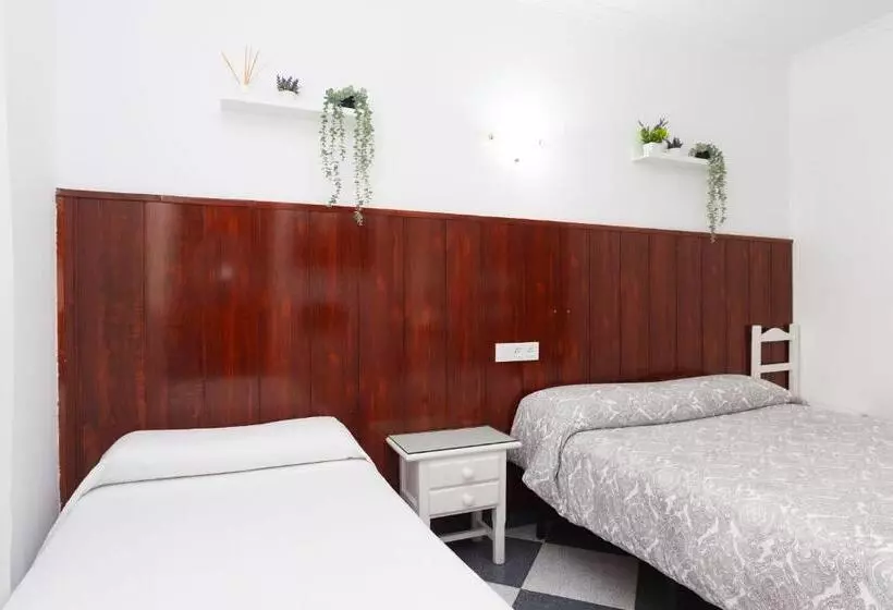 ホテル Hostal Restaurante La Giralda