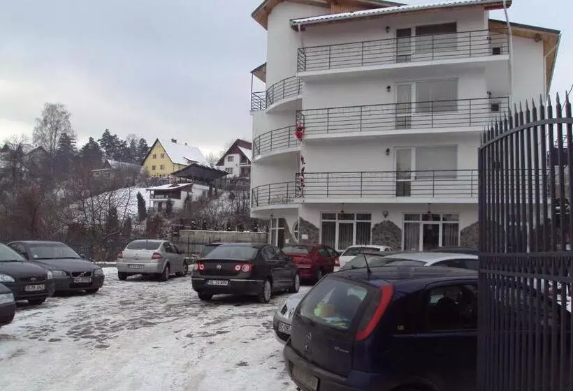 Hotelli Pensiunea Warthe