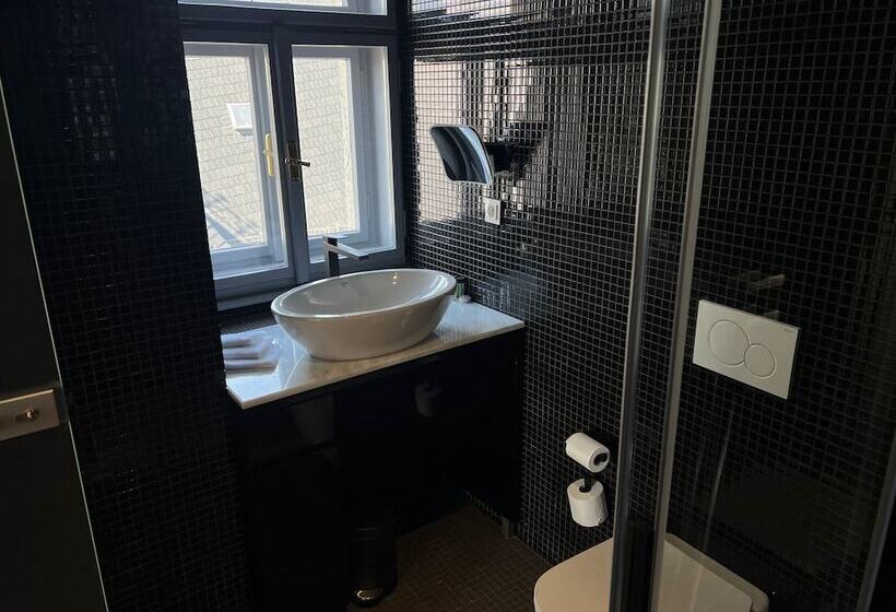 فندق Praha Liberec