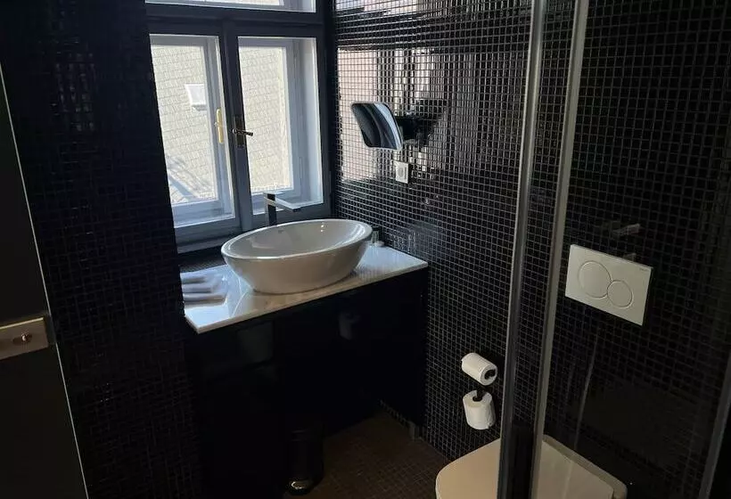 فندق Praha Liberec