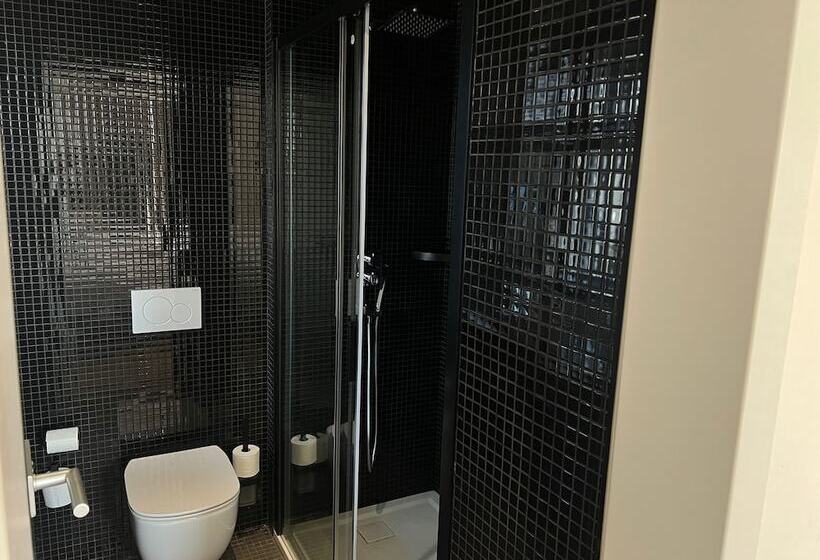 فندق Praha Liberec