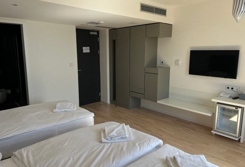 فندق Praha Liberec