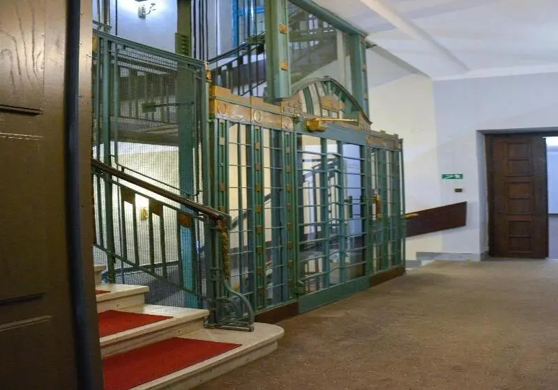هتل Praha Liberec