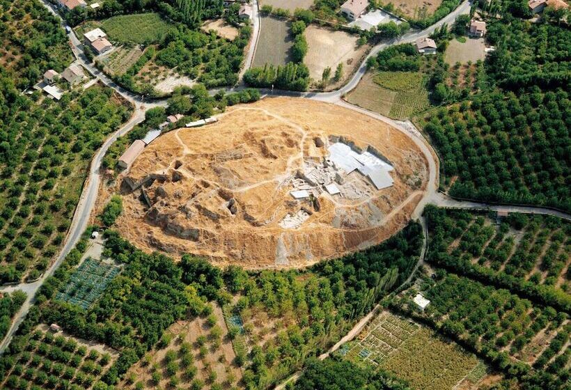 בית מלון כפרי Ramada Plaza Altin Kayisi