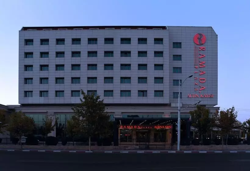 Отель Ramada Plaza Altin Kayisi