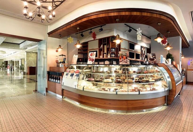 בית מלון כפרי Ramada Plaza Altin Kayisi