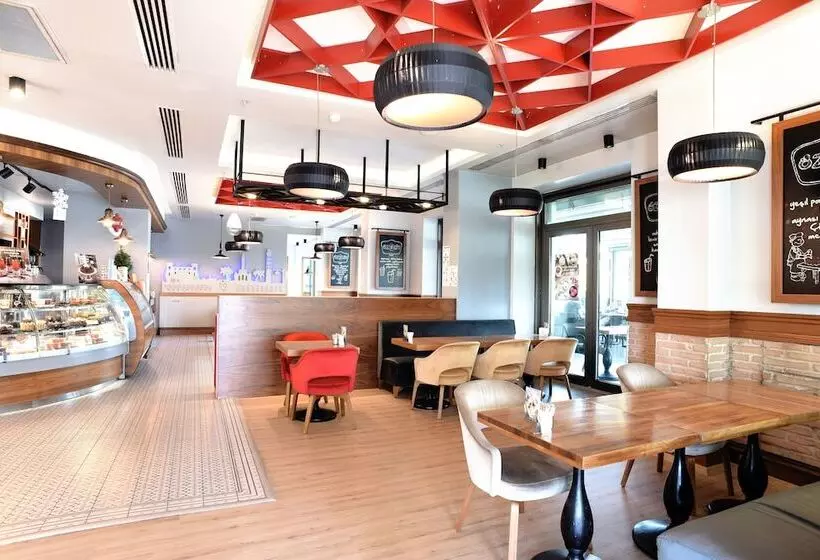 Отель Ramada Plaza Altin Kayisi