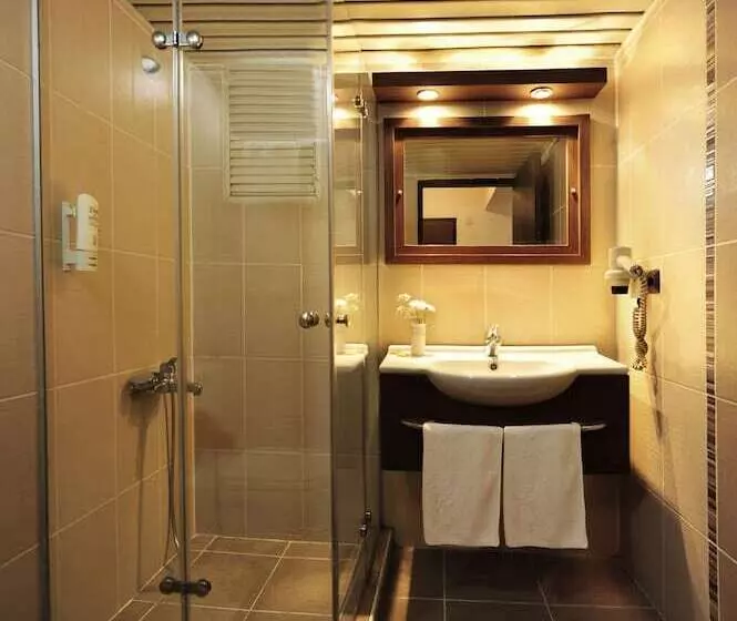 üstün Otel Alsancak