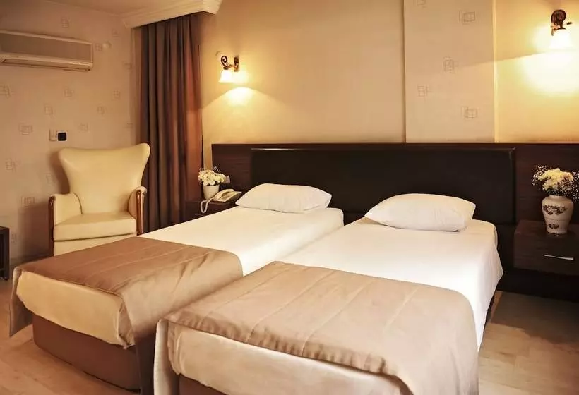 üstün Otel Alsancak