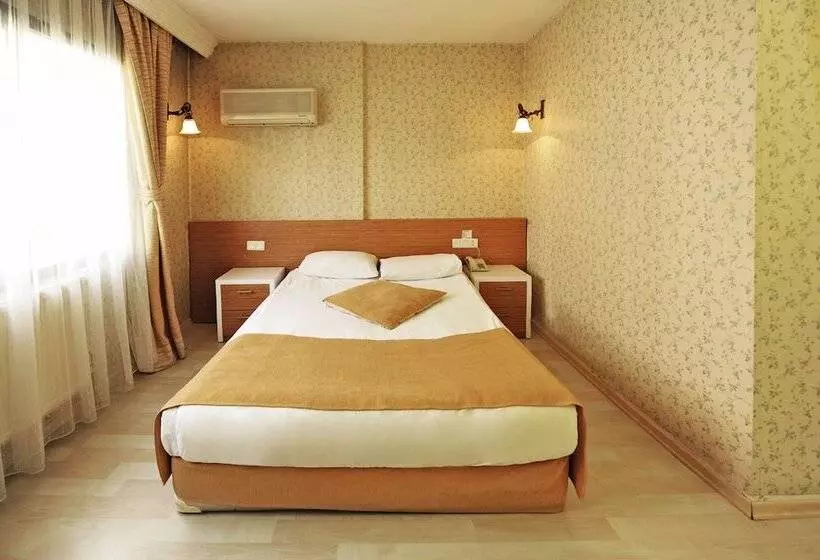 üstün Otel Alsancak