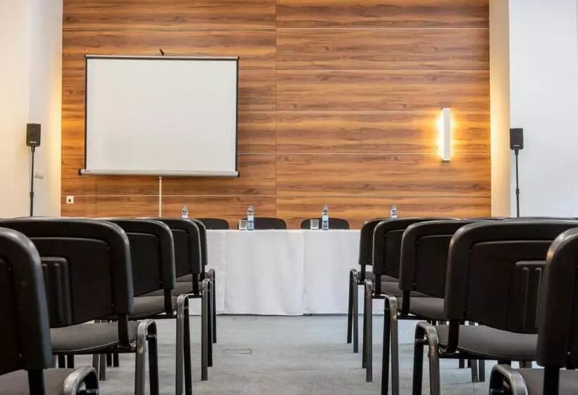 호텔 Vestina Wellness & Spa