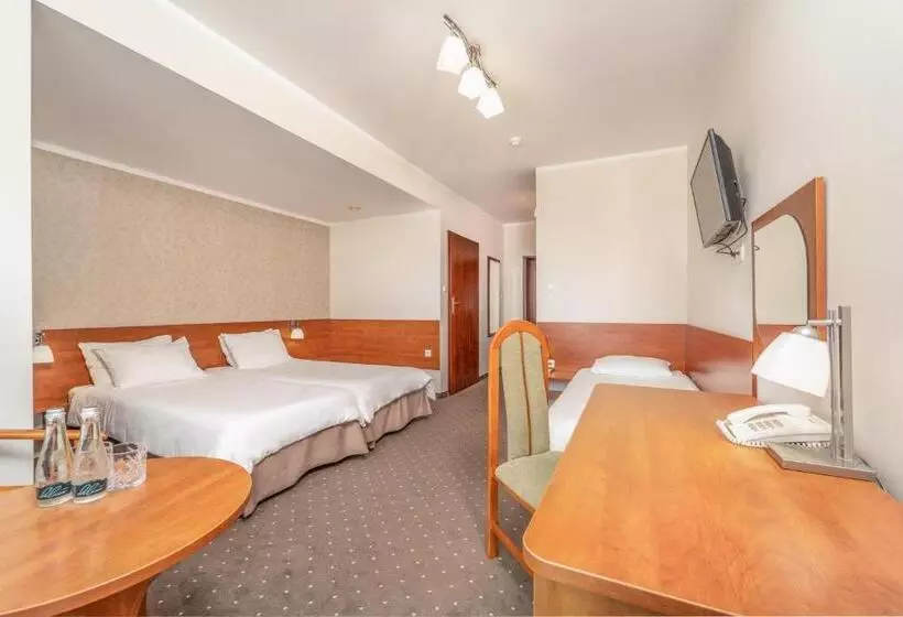 호텔 Vestina Wellness & Spa