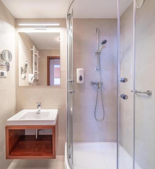 בית מלון כפרי Vestina Wellness & Spa