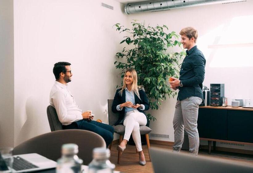 בית מלון כפרי Wettstein