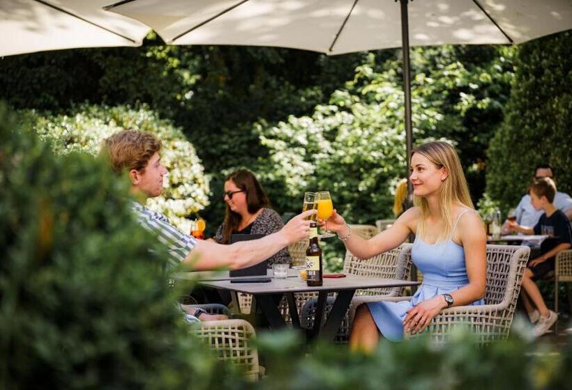 בית מלון כפרי Wettstein