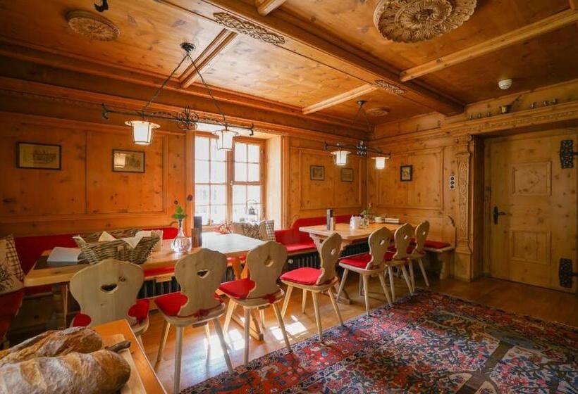 ペンション Gasthaus & Hotel Berninahaus