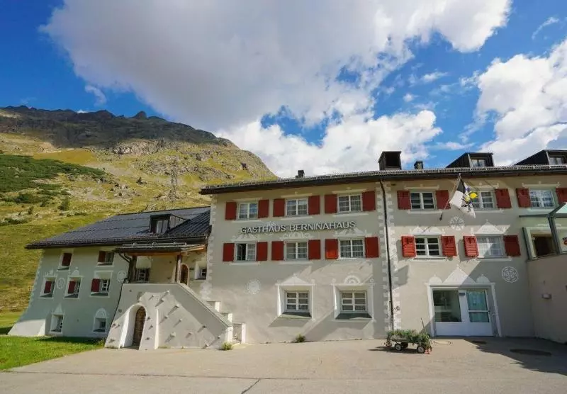 بنسيون Gasthaus & Hotel Berninahaus