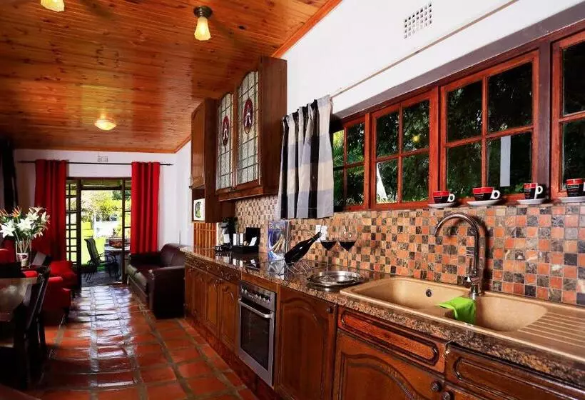 膳宿费 Orange Ville Lodge & Guesthouse