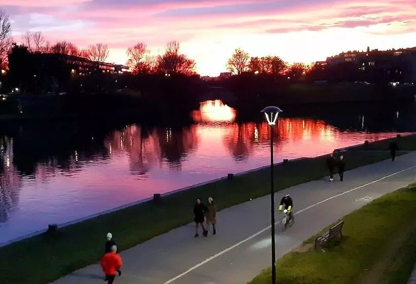 Panzió Korona Guest Rooms