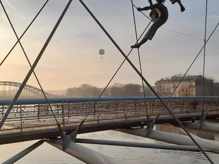 Panzió Korona Guest Rooms