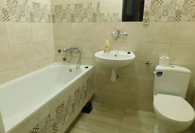 פנסיון Korona Guest Rooms