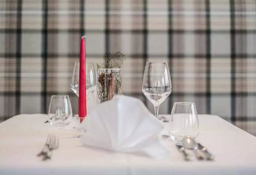 Hotelli Waldheim Sexten Sesto