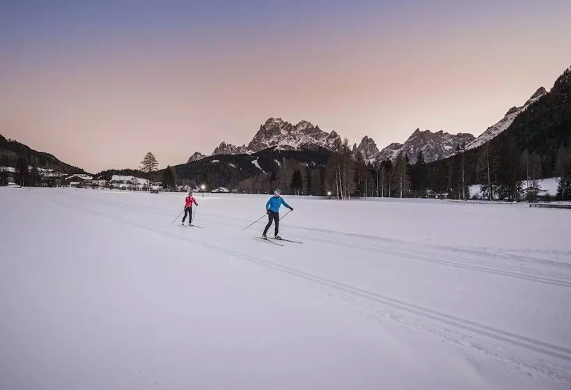 Hotelli Waldheim Sexten Sesto