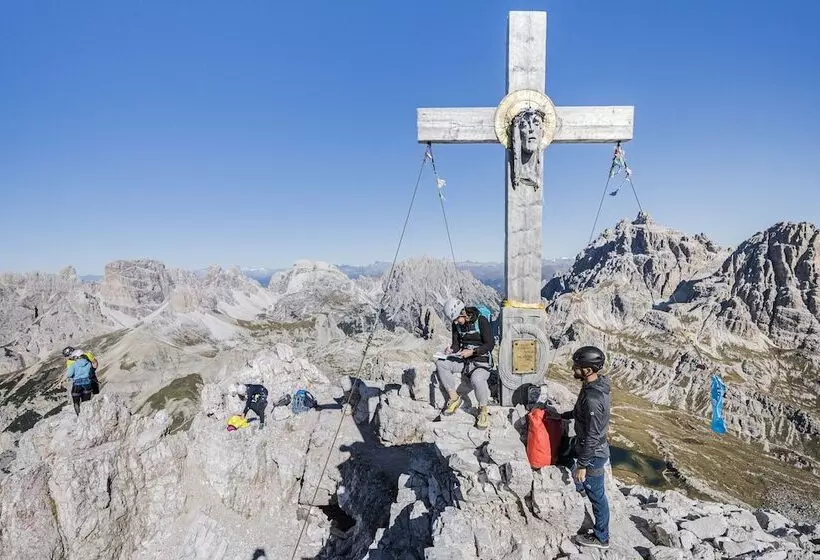 Hotelli Waldheim Sexten Sesto