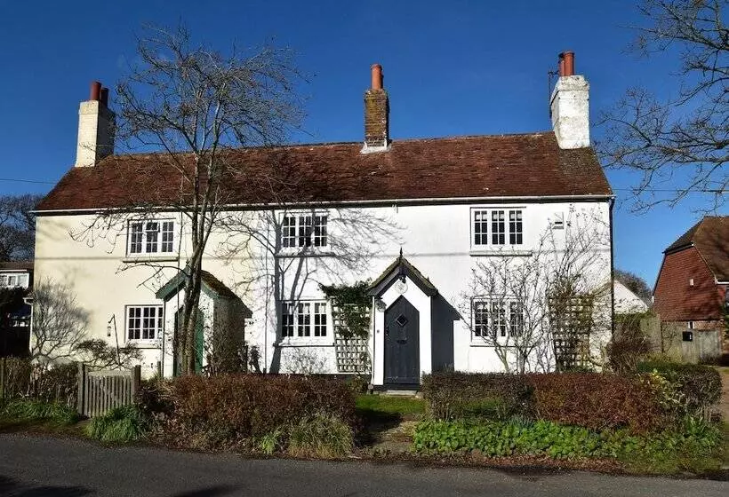 Rose Mullion Cottage