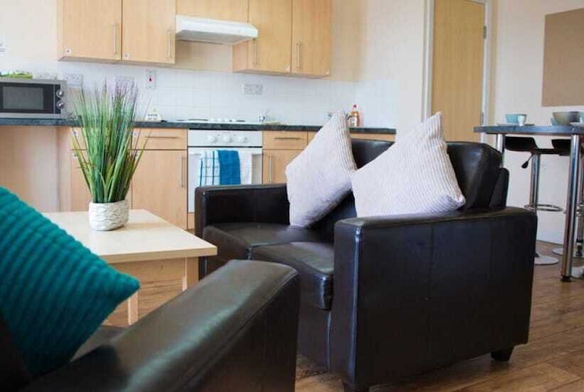 Vibrant Rooms Sheffield Hostel