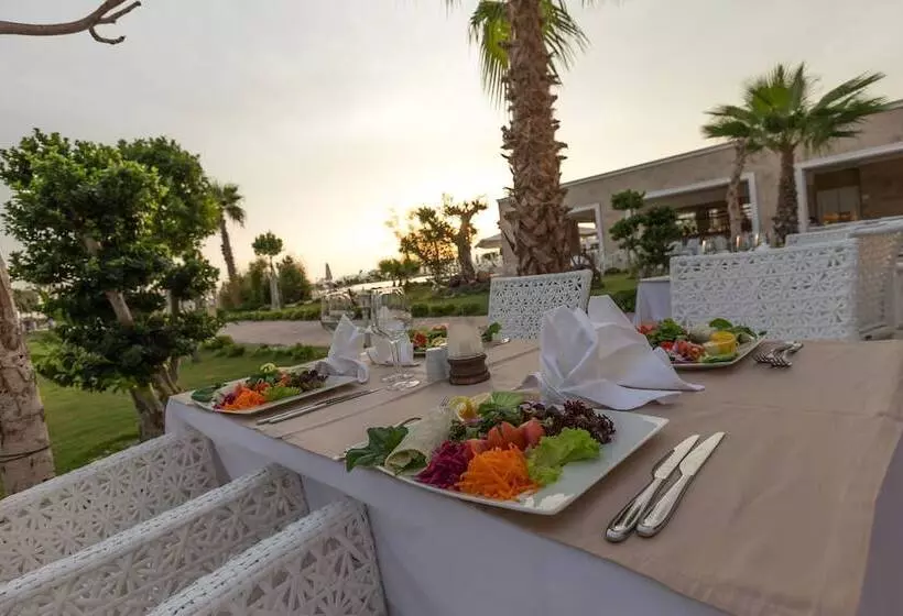 هتل Andriake Beach Club