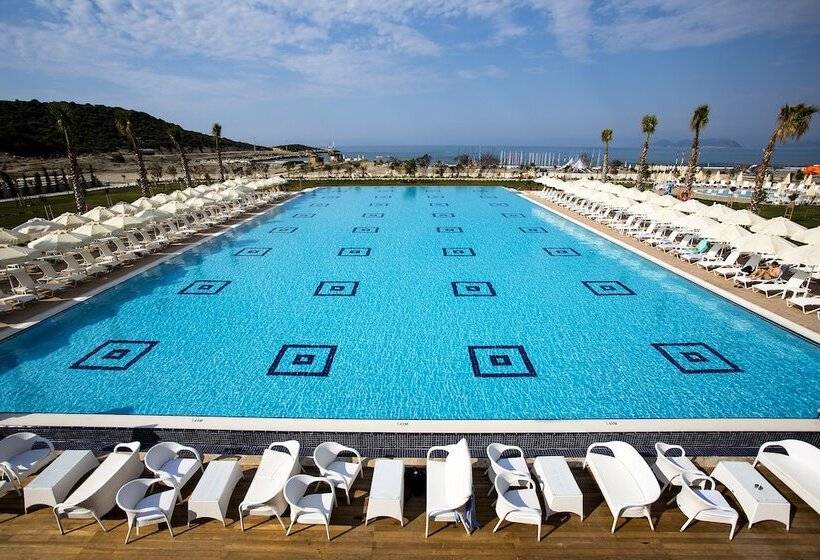 هتل Andriake Beach Club