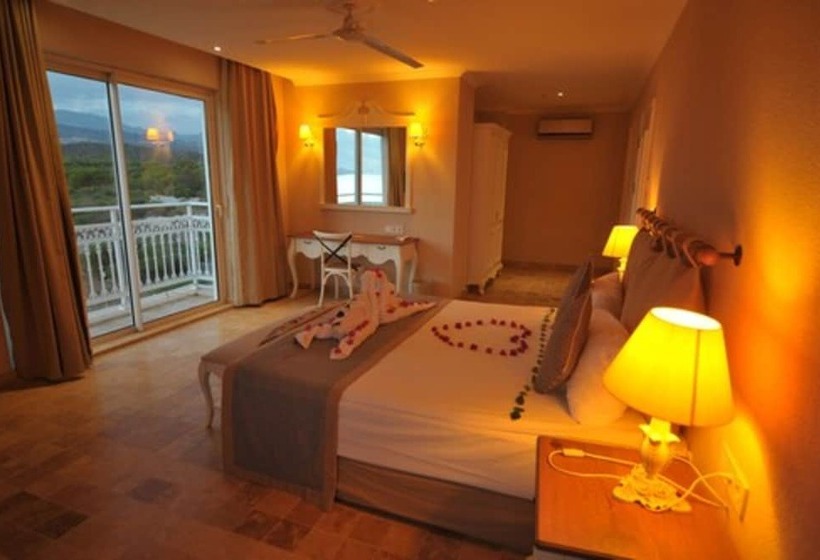 هتل Andriake Beach Club