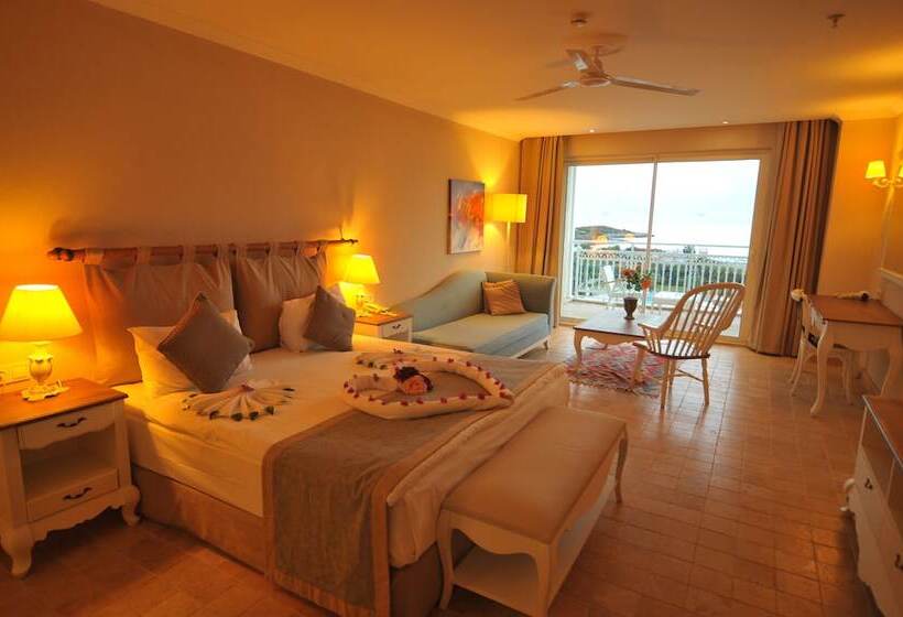 هتل Andriake Beach Club