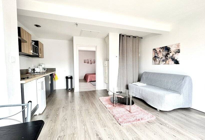 בית מלון כפרי Résidence Montifault   Gîtes Du 2 Au 3 Pièces