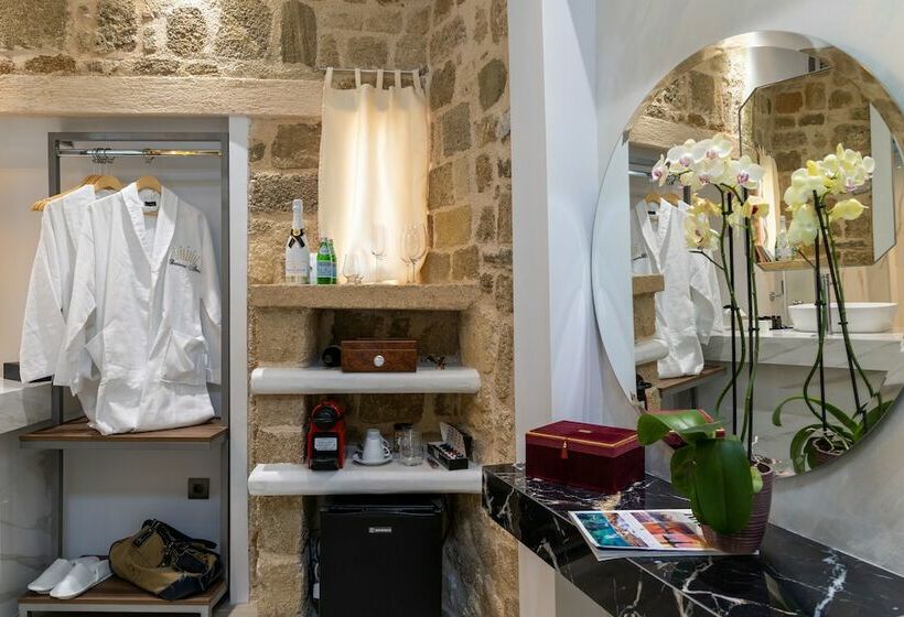 ペンション Chateau Anax Boutique