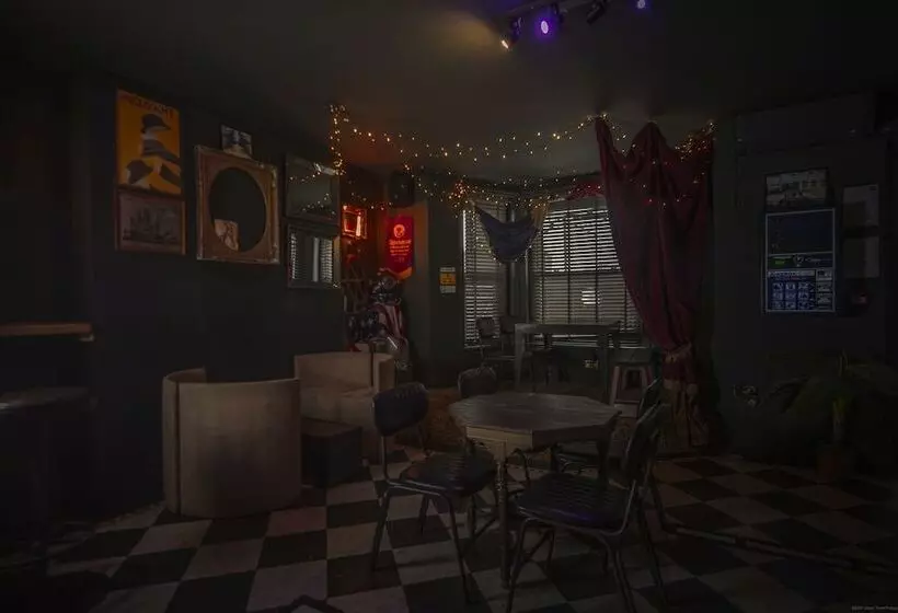 ベッドアンドブレックファースト The Albion Rooms