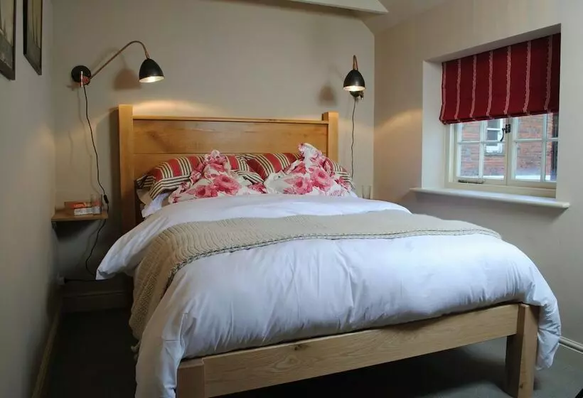 Courtyard Cottages Lymington