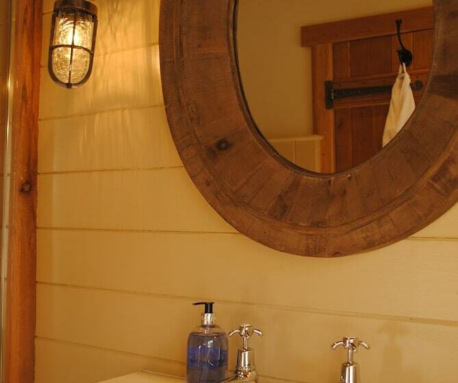 Courtyard Cottages Lymington